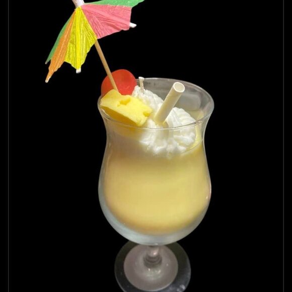 Hand Crafted Pina Colada Candle - Picture 5 of 6
